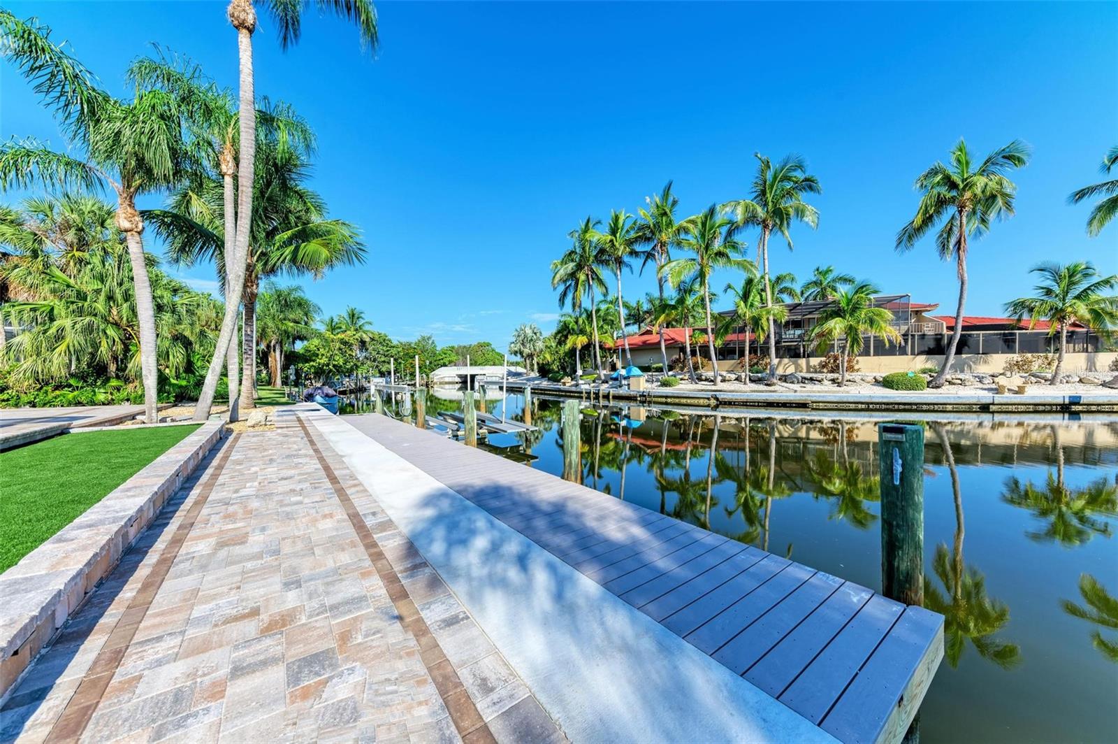 SIESTA ISLES - Residential