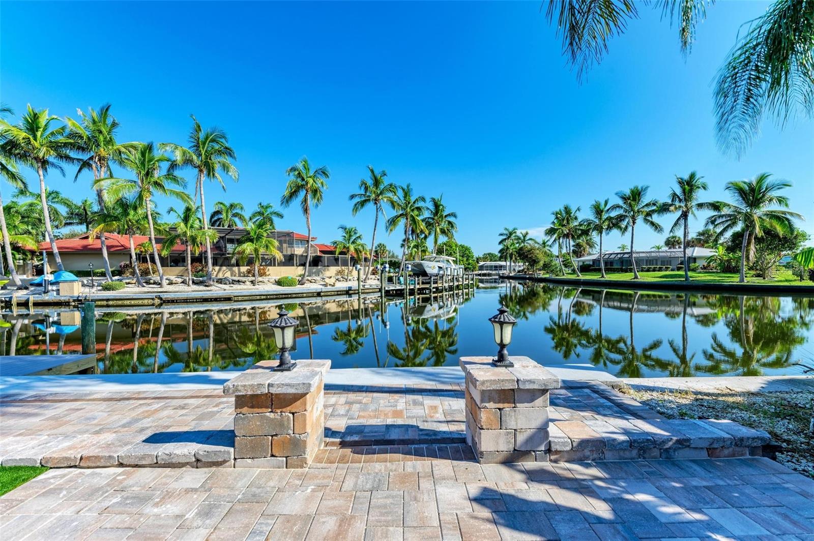 SIESTA ISLES - Residential