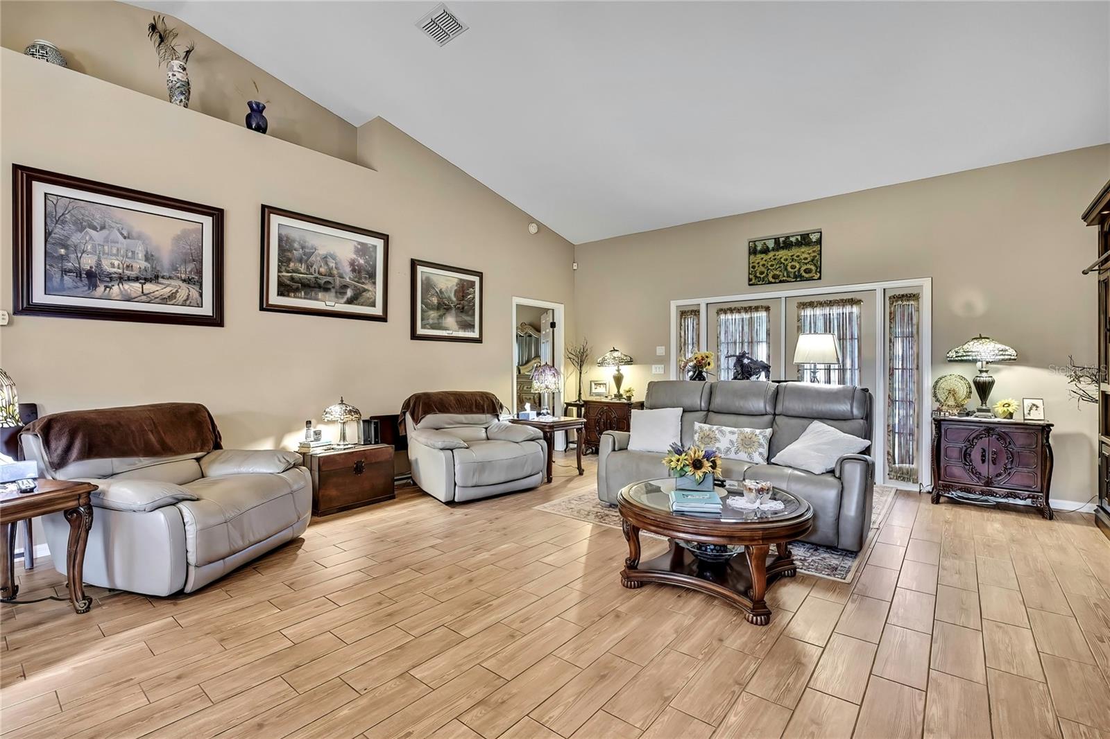 HIGHLANDS - Residential