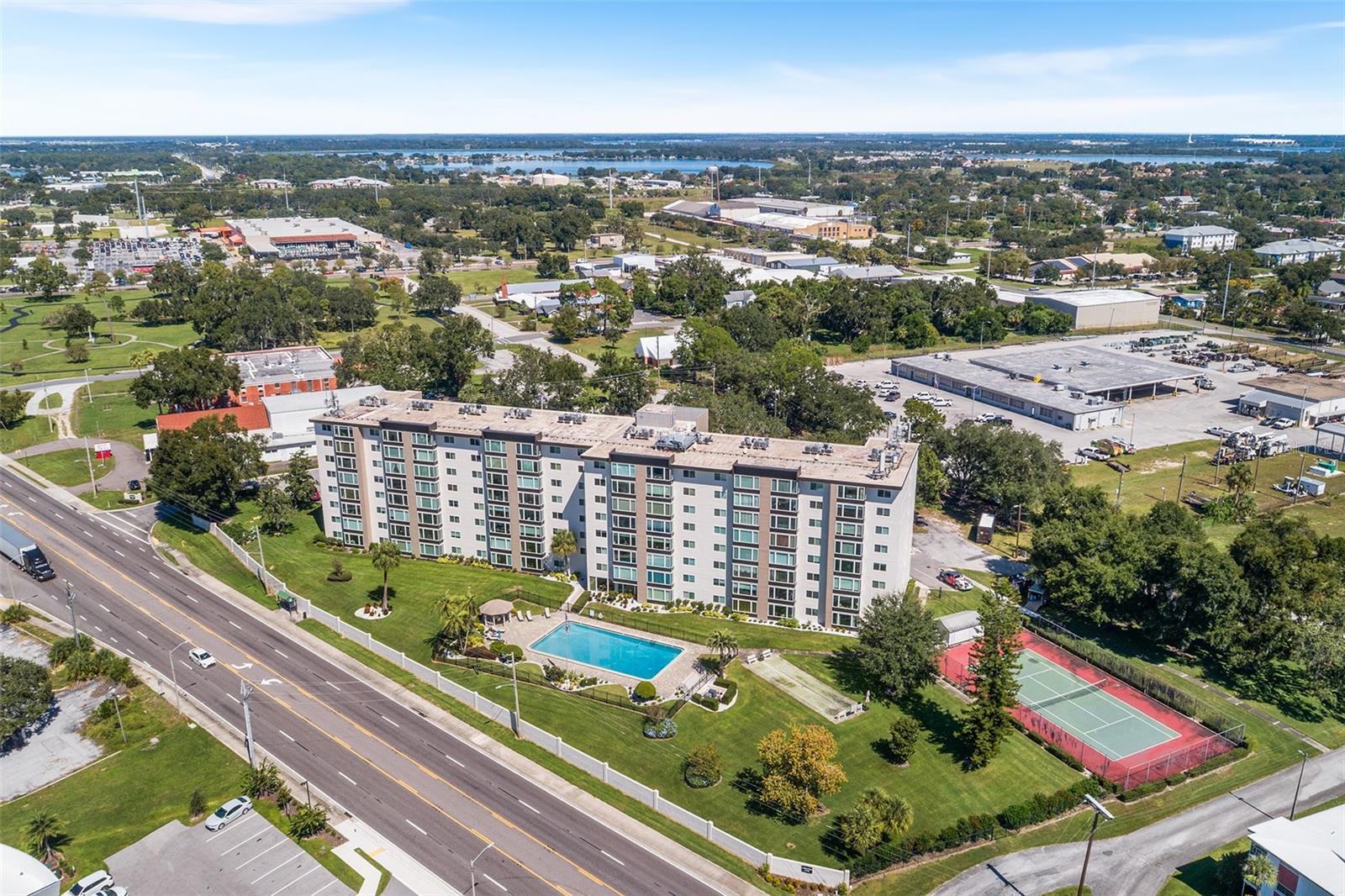 LAKERIDGE CONDO - Residential