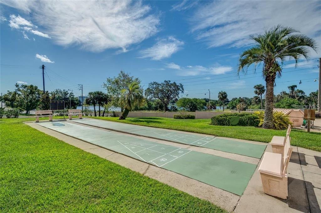 LAKERIDGE CONDO - Residential