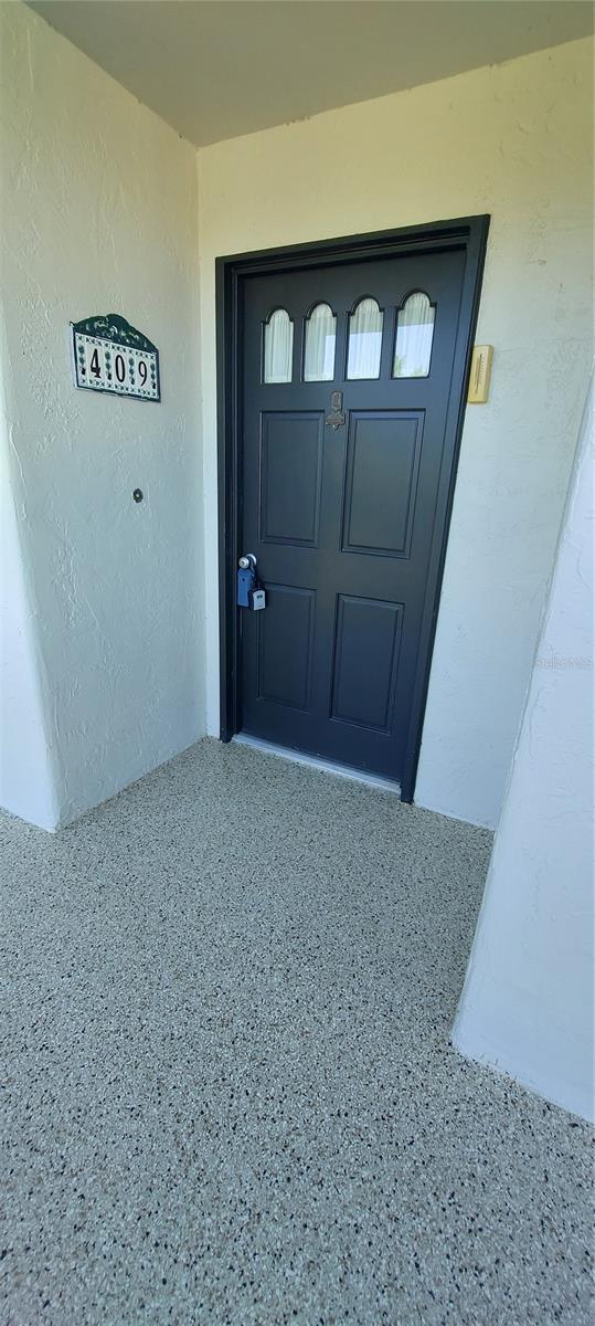 LAKERIDGE CONDO - Residential