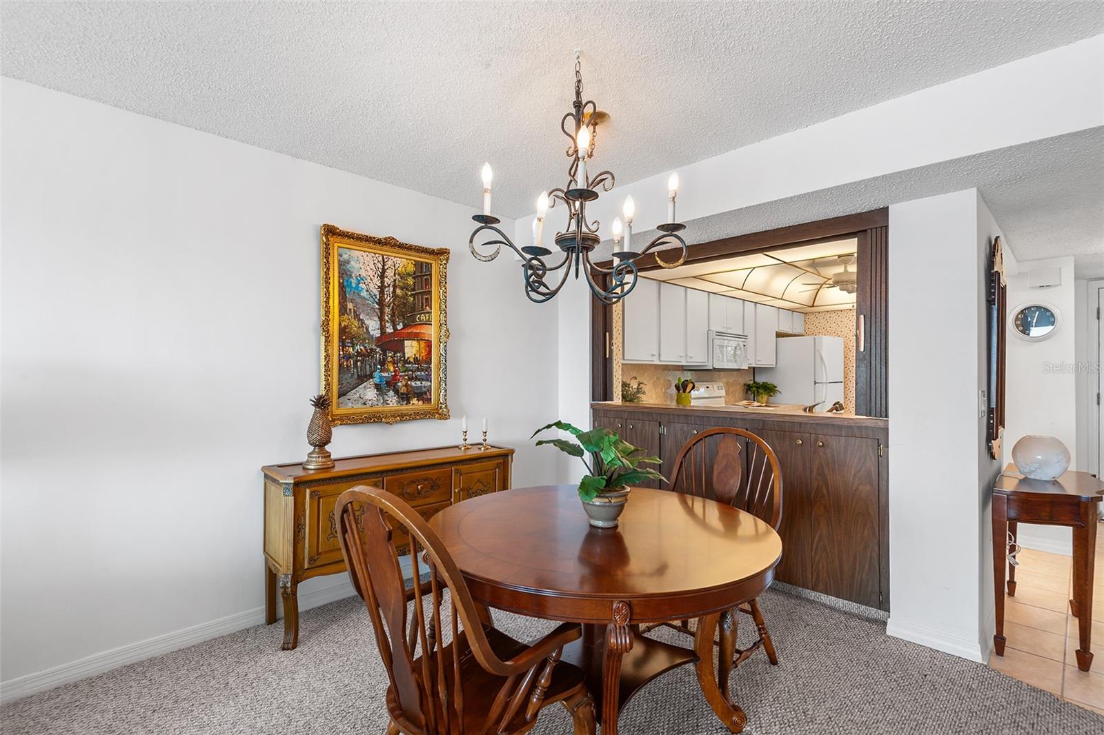 LAKERIDGE CONDO - Residential