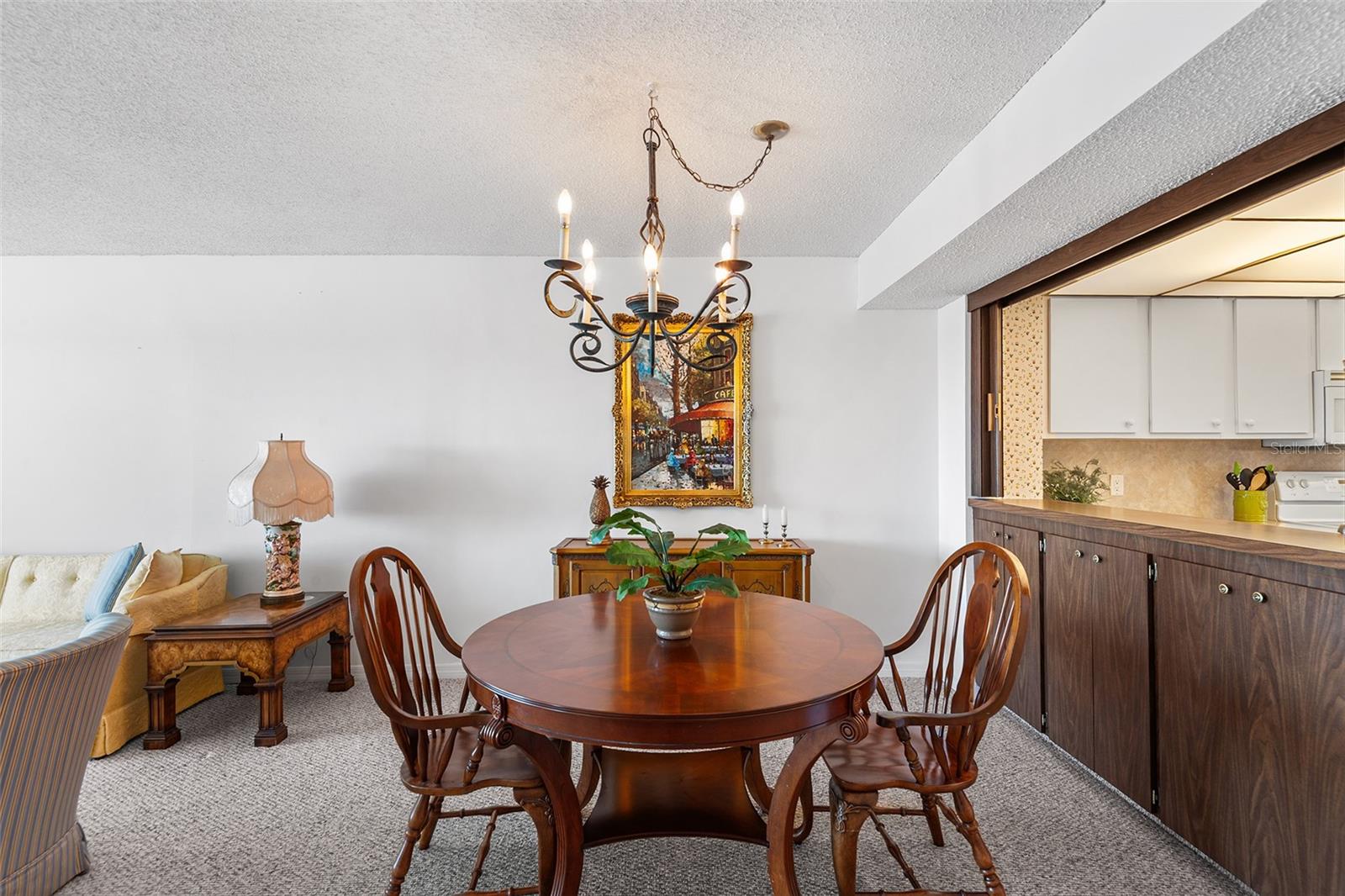 LAKERIDGE CONDO - Residential