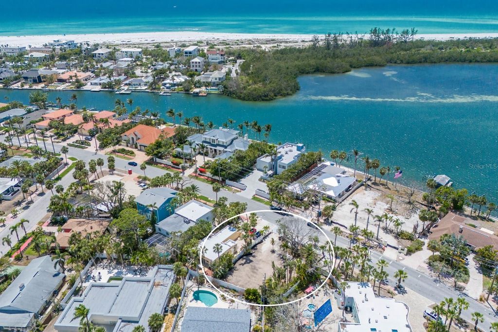 Photo of 335 N Washington Drive, Sarasota, FL 34236 (MLS # A4650590)