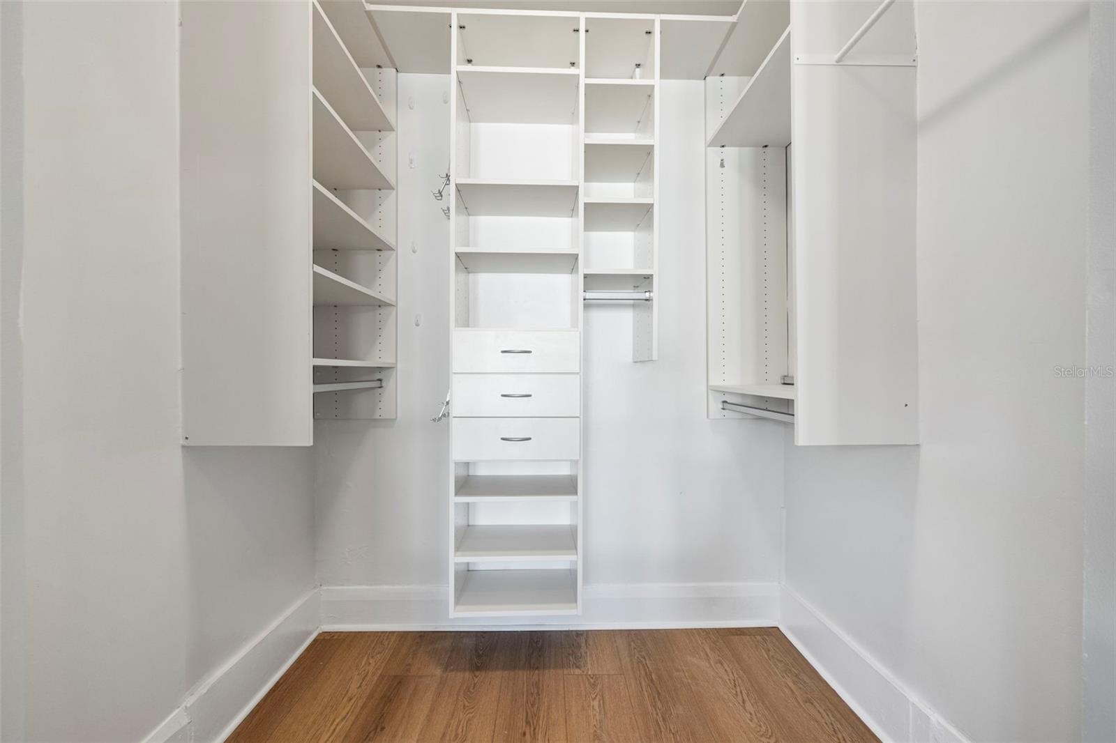 SUWANEE HEIGHTS - Residential Income