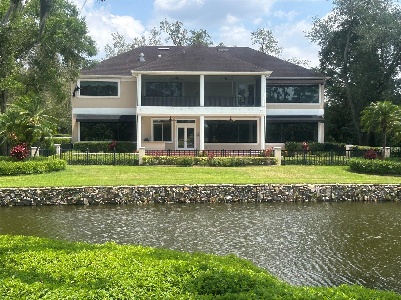 Beautiful 2-story home in Avila, Tampa Bay’s most prestigious gated golf course community. Overlooking a serene pond and golf course views, this home offers an unbelievable setting in one of the area’s most sought-after neighborhoods.