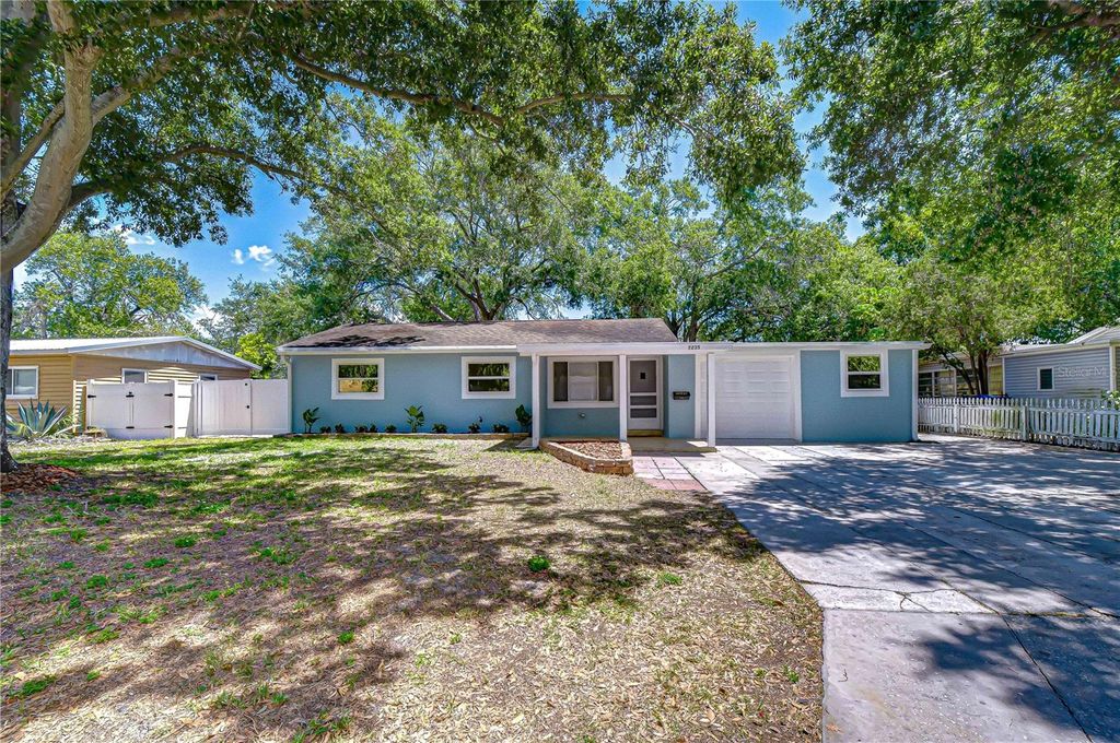Photo of 7235 15th Street N, St Petersburg, FL 33702 (MLS # TB8497433)
