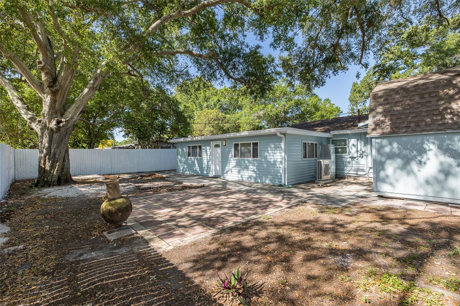 MEADOW LAWN 2ND ADD - Residential