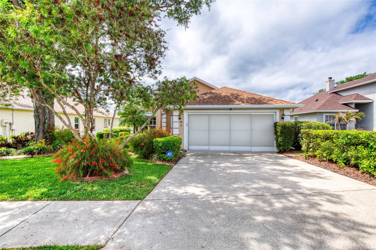 38 LAKE WALDEN TRAIL