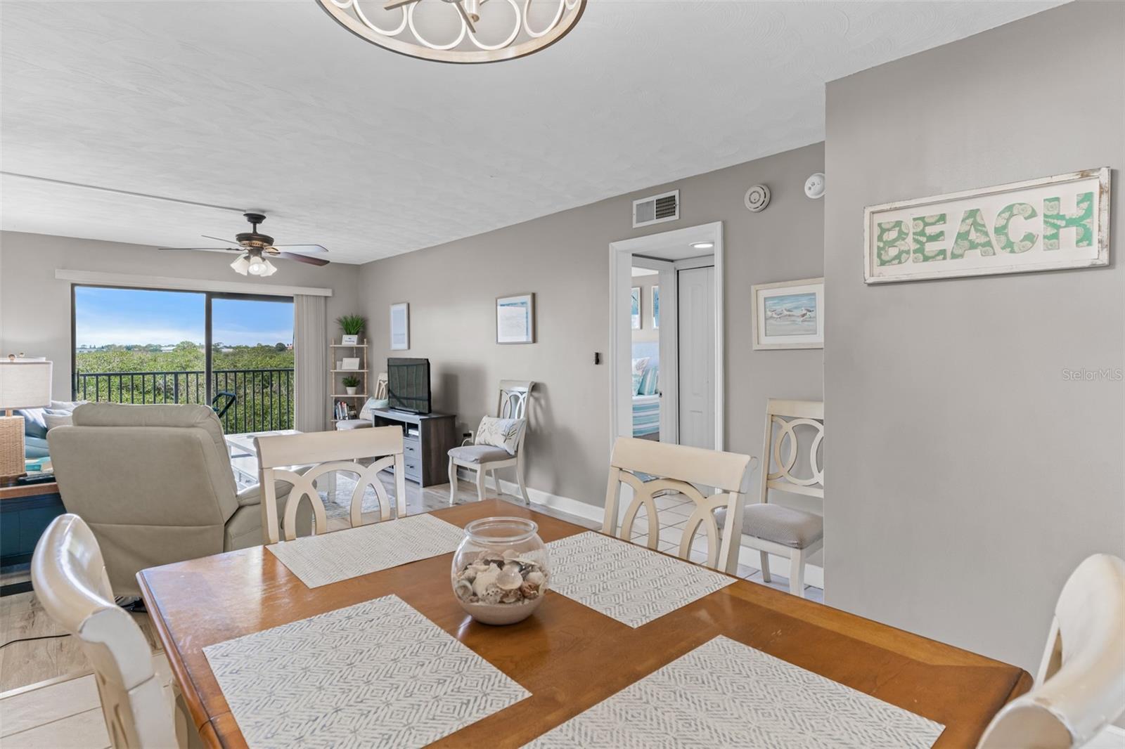 BAY SHORES YACHT & TENNIS CLUB - Residential