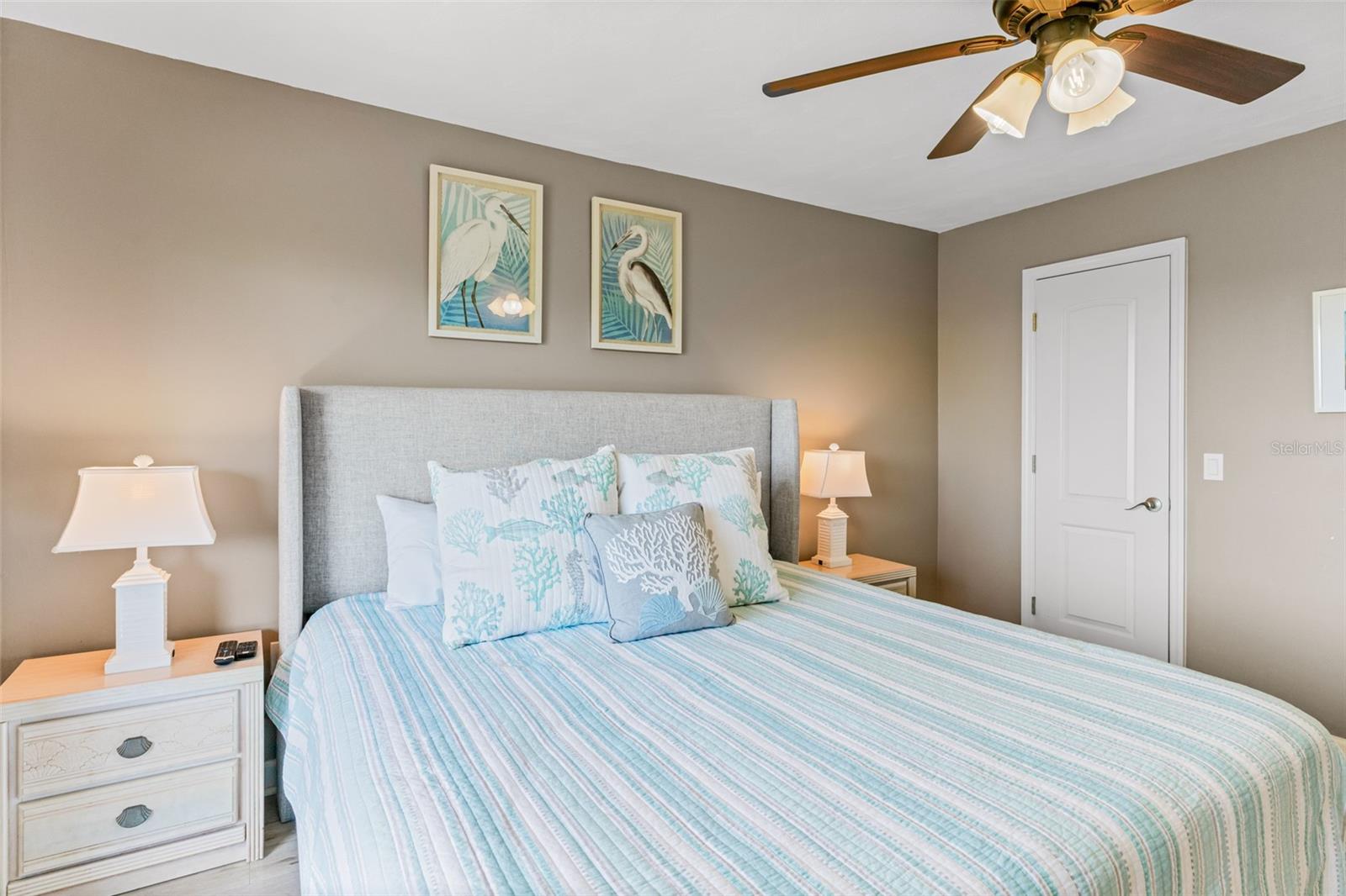 BAY SHORES YACHT & TENNIS CLUB - Residential