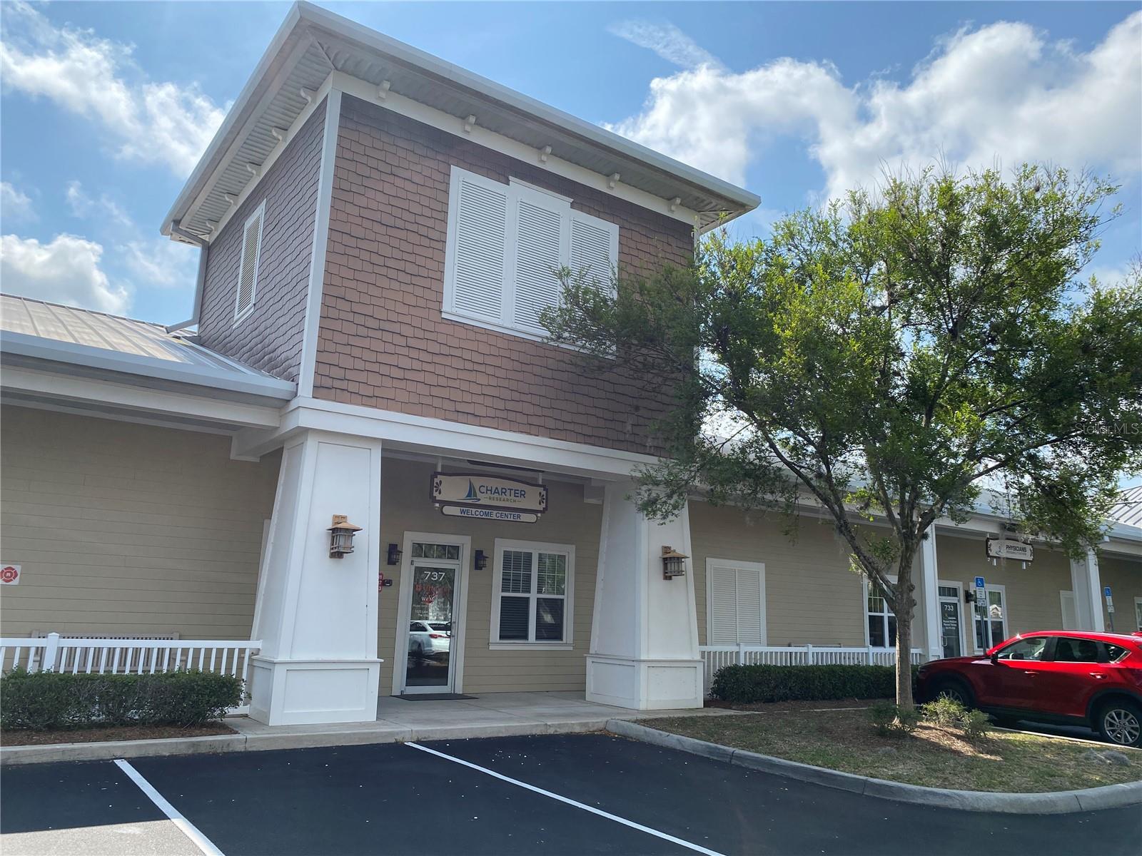 LADY LAKE SUMMIT MEDICAL PARK - Commercial Lease