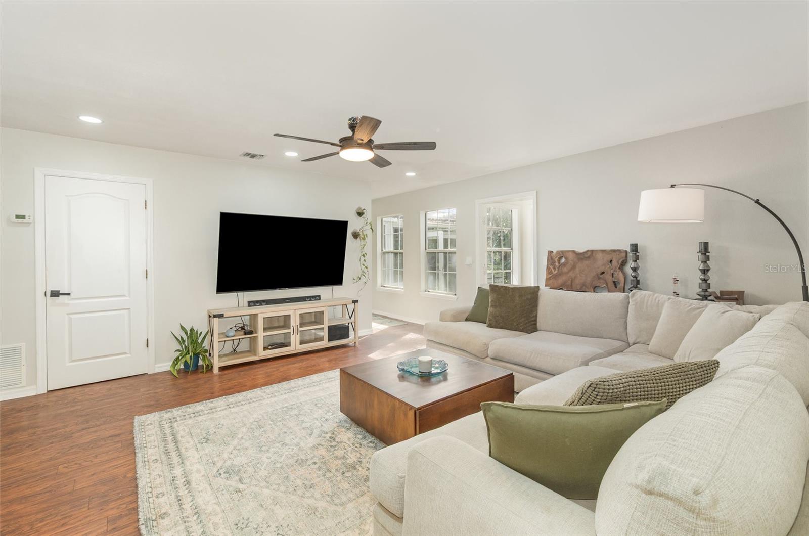 NORTH ORLANDO RANCHES SEC 06 - Residential