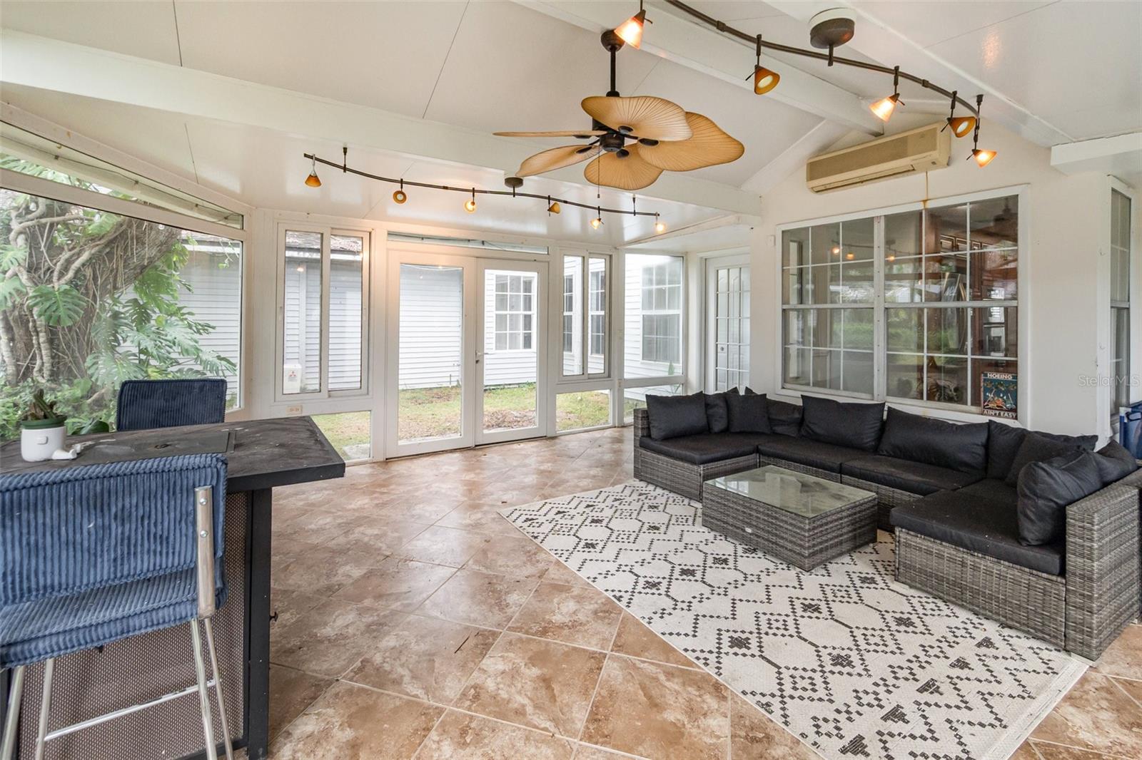 NORTH ORLANDO RANCHES SEC 06 - Residential