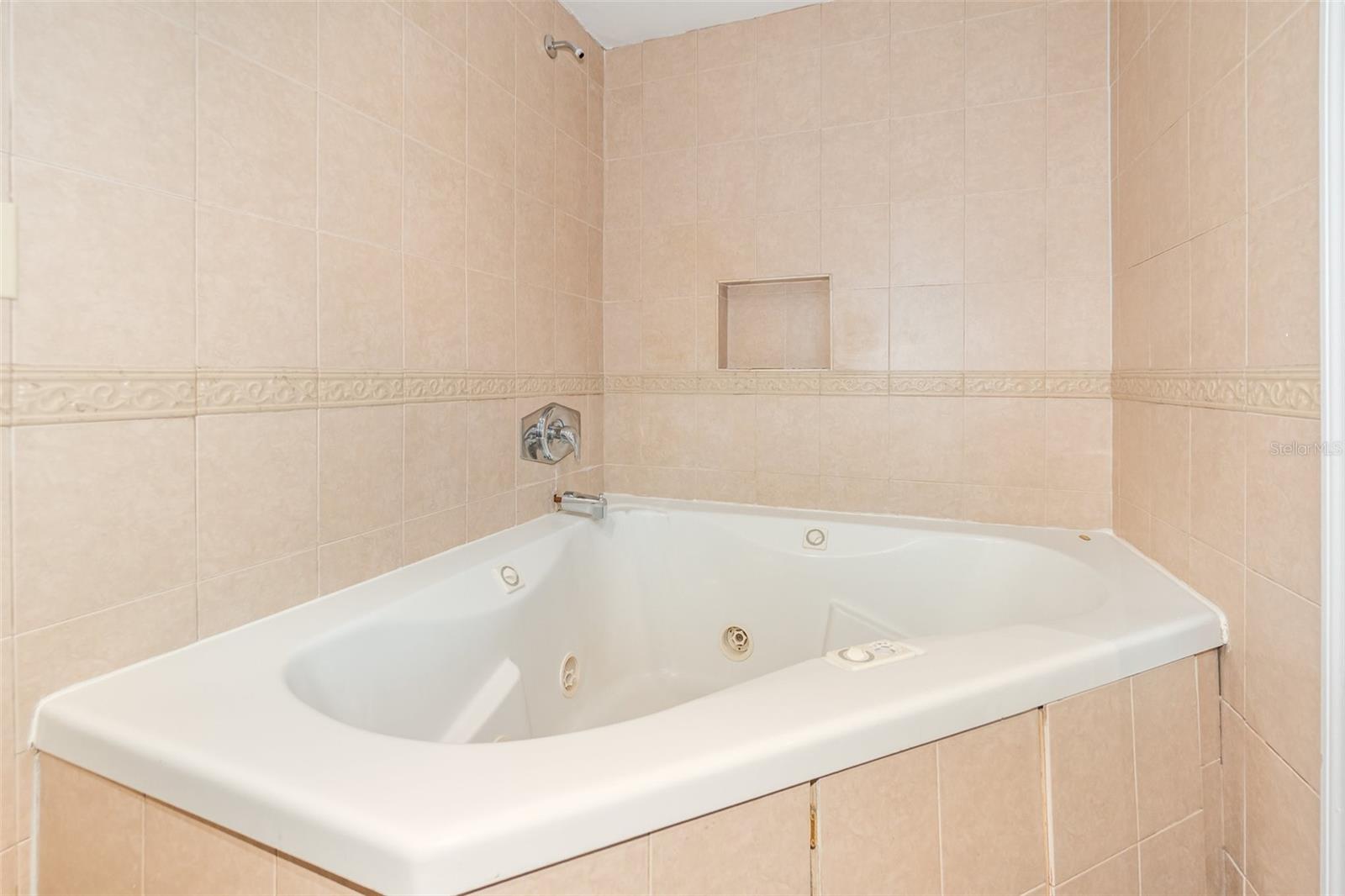 NORTH ORLANDO RANCHES SEC 06 - Residential