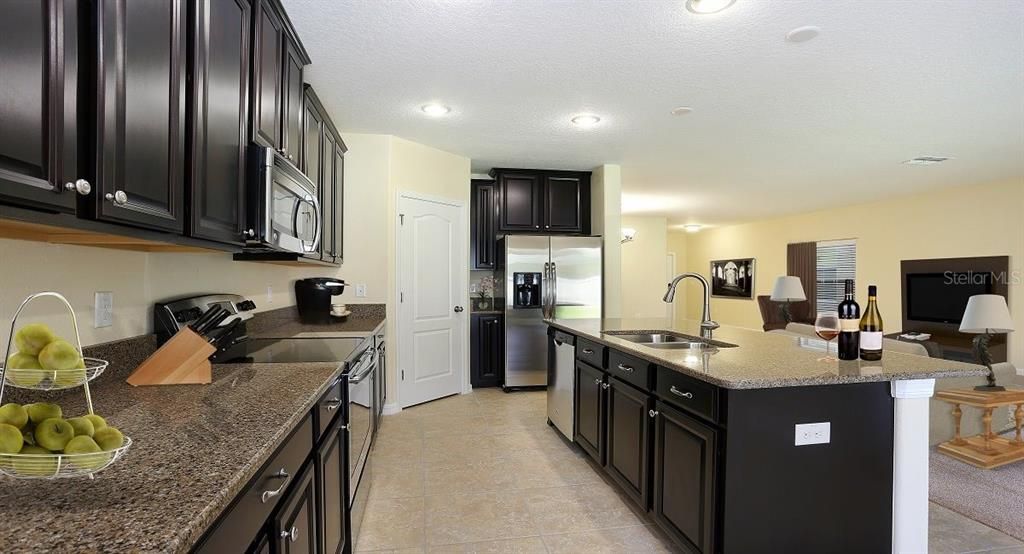 Photo of 6357 BEVERLY HILLS DRIVE, ZEPHYRHILLS, FL 33541 (MLS # T3403516)