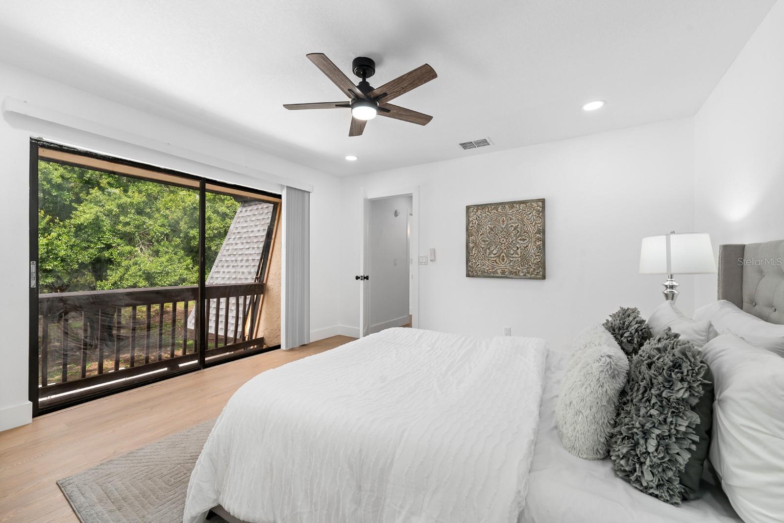OAK TRACE UNIT I - Residential