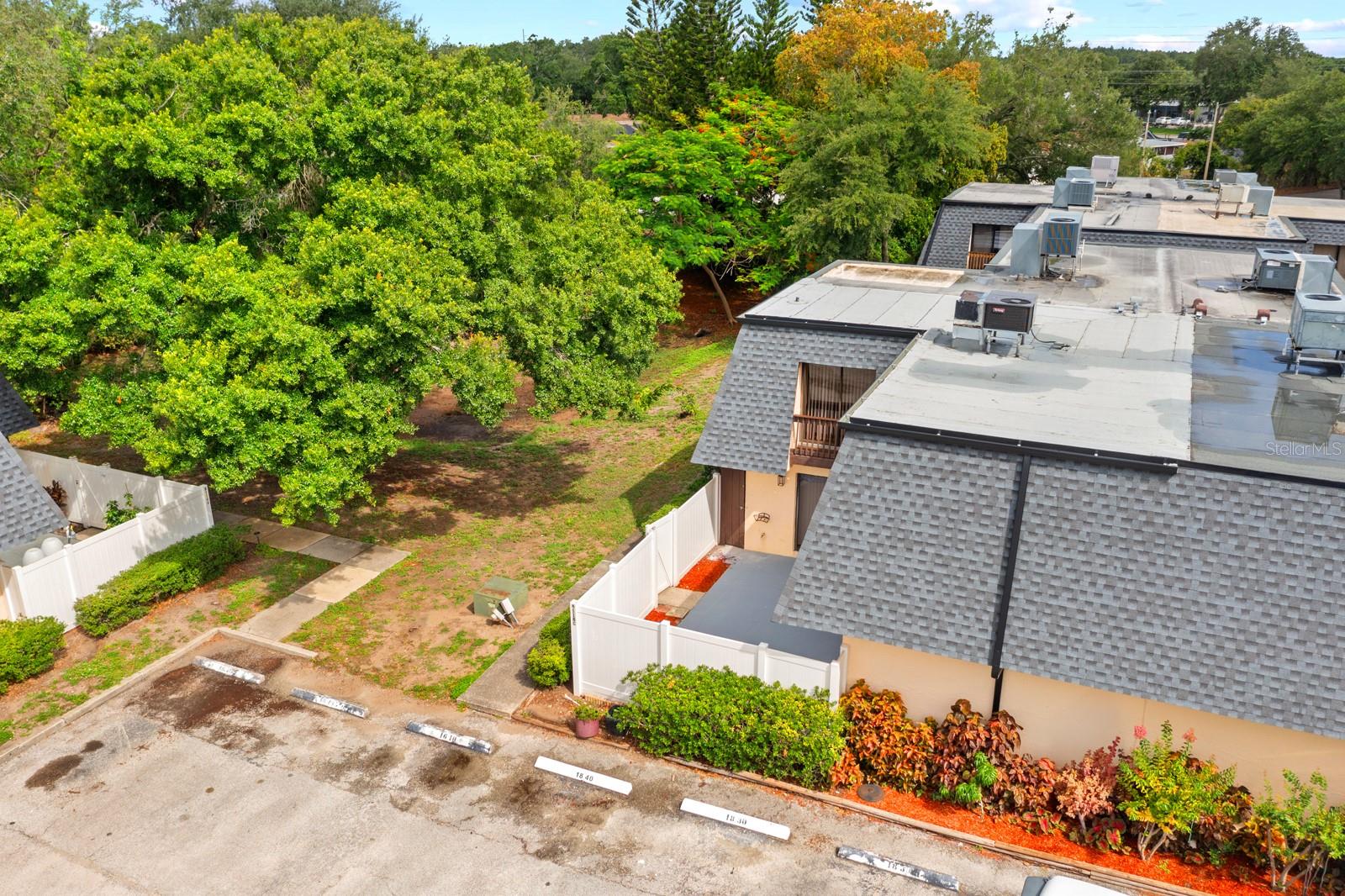 OAK TRACE UNIT I - Residential