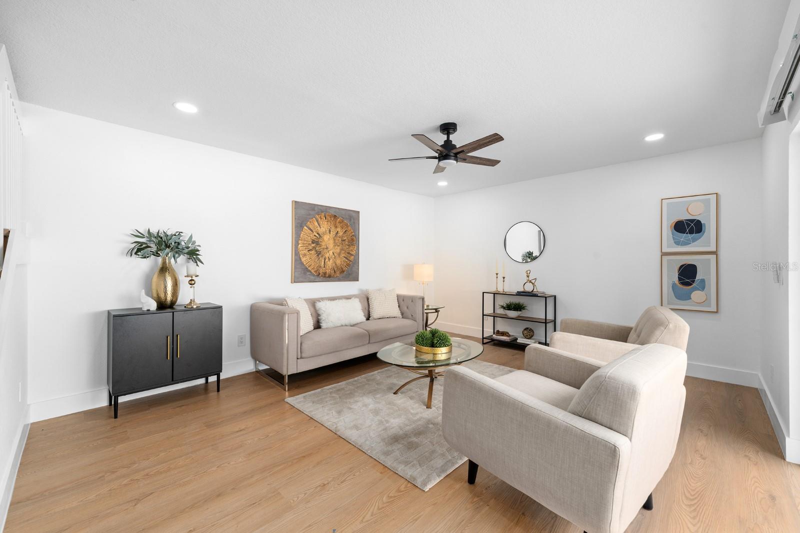 OAK TRACE UNIT I - Residential