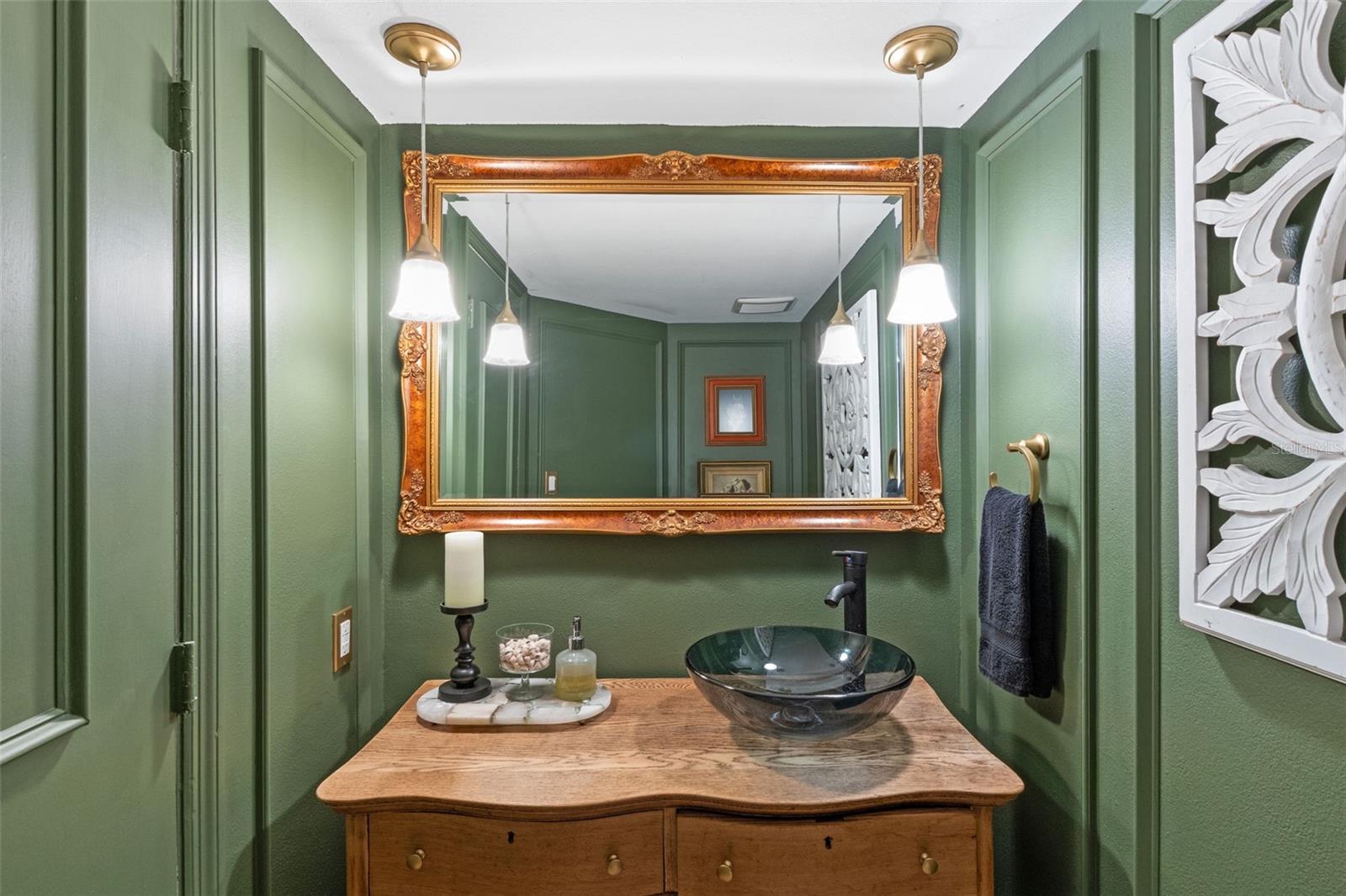 DOLLY BAY A VILLAGE ON LAKE TARPON - Residential