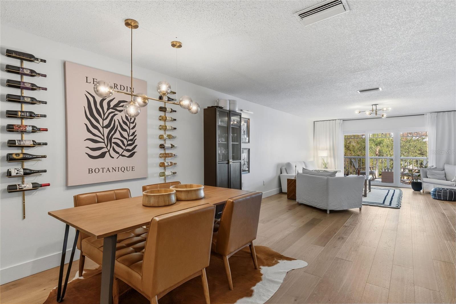 DOLLY BAY A VILLAGE ON LAKE TARPON - Residential