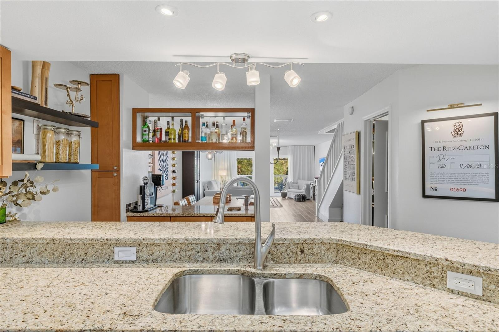 DOLLY BAY A VILLAGE ON LAKE TARPON - Residential