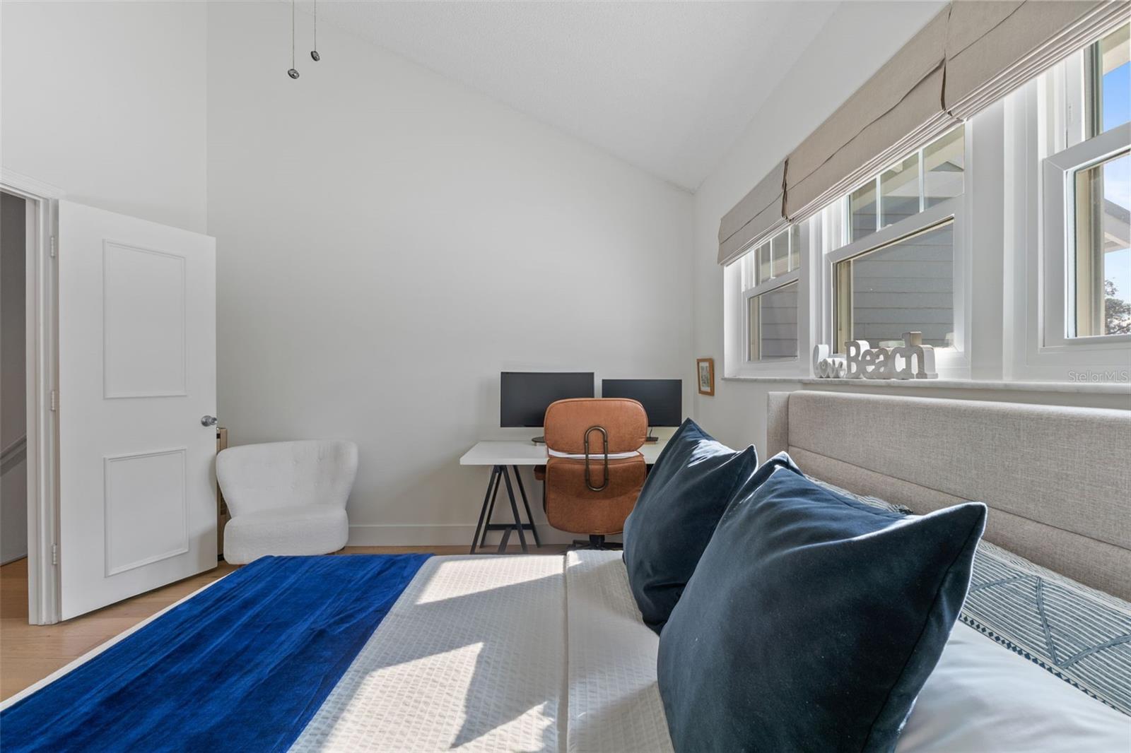 DOLLY BAY A VILLAGE ON LAKE TARPON - Residential