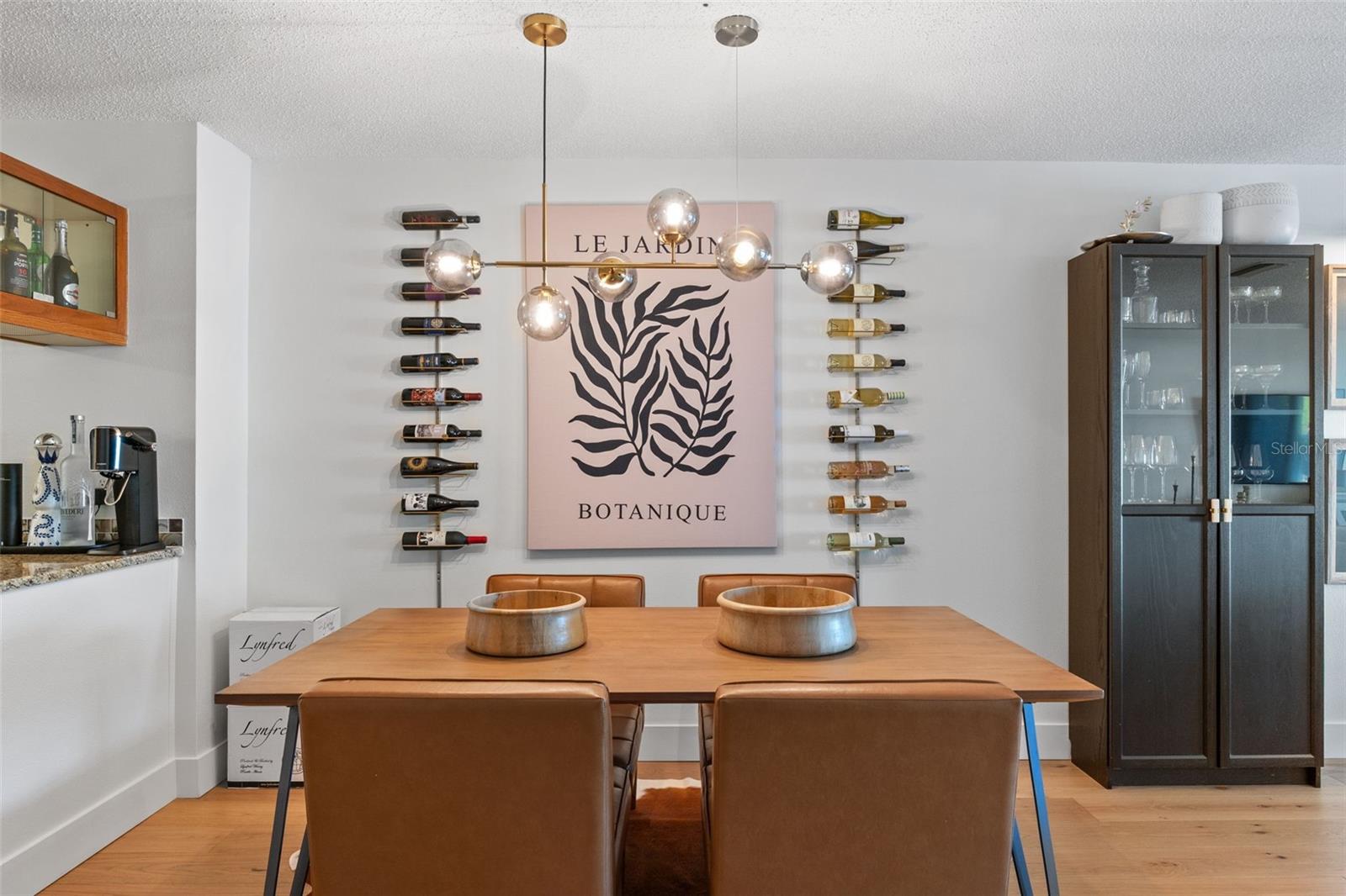 DOLLY BAY A VILLAGE ON LAKE TARPON - Residential