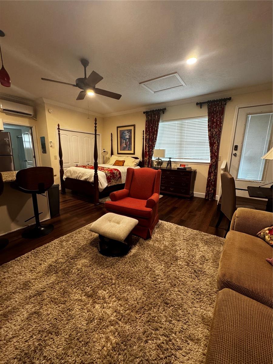 MOUNT CROMER ESTATES - Residential Lease