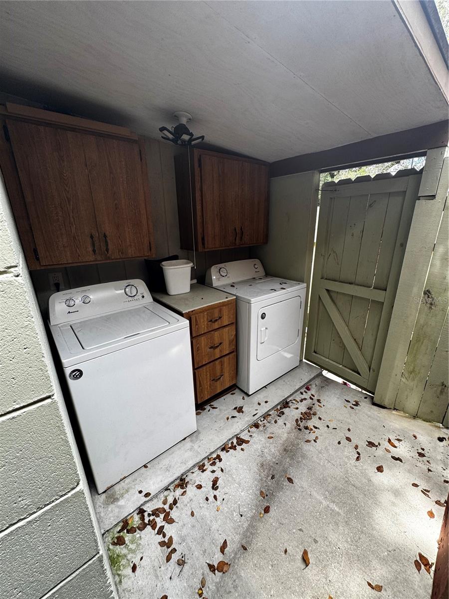 MOUNT CROMER ESTATES - Residential Lease