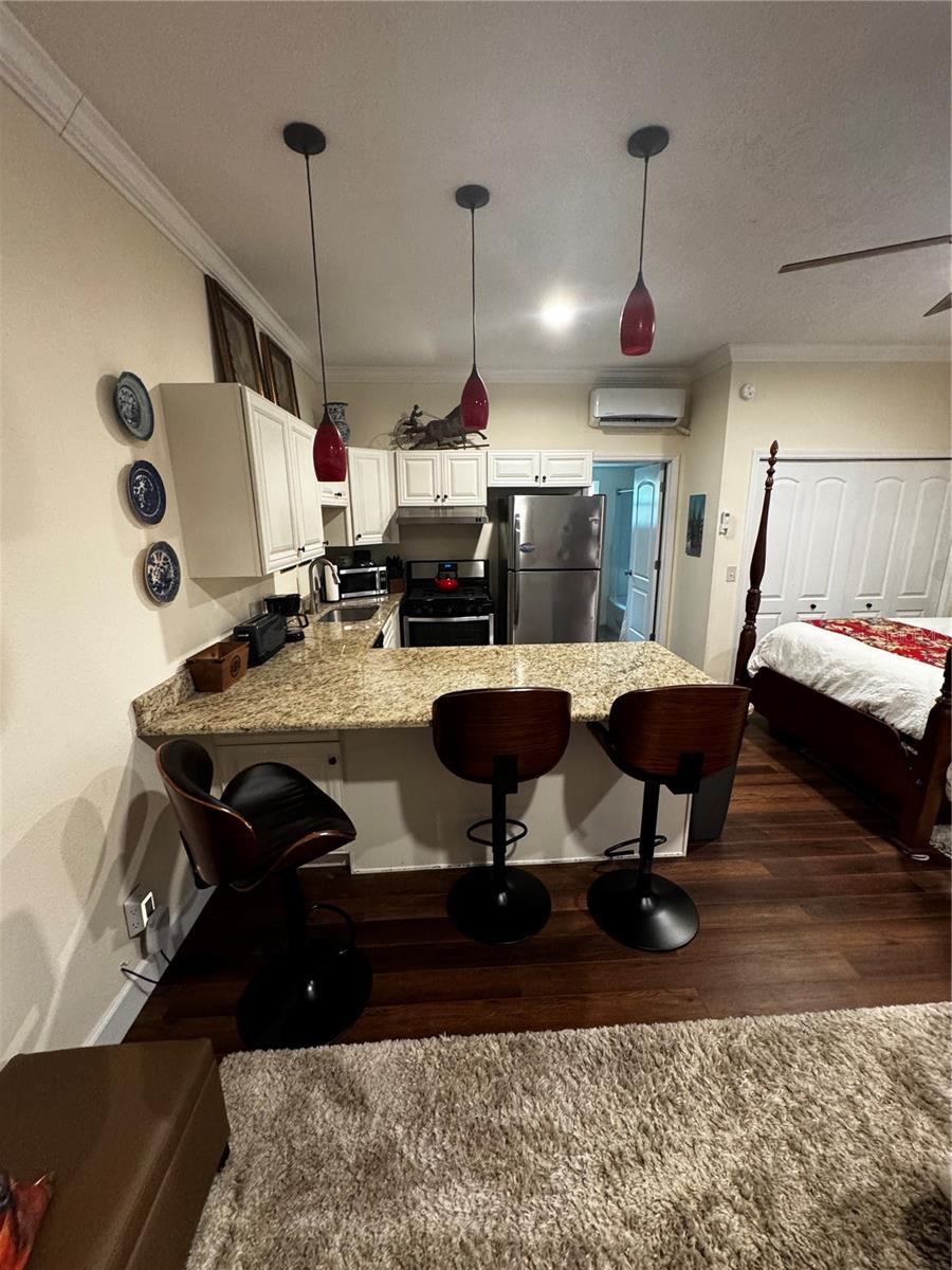 MOUNT CROMER ESTATES - Residential Lease