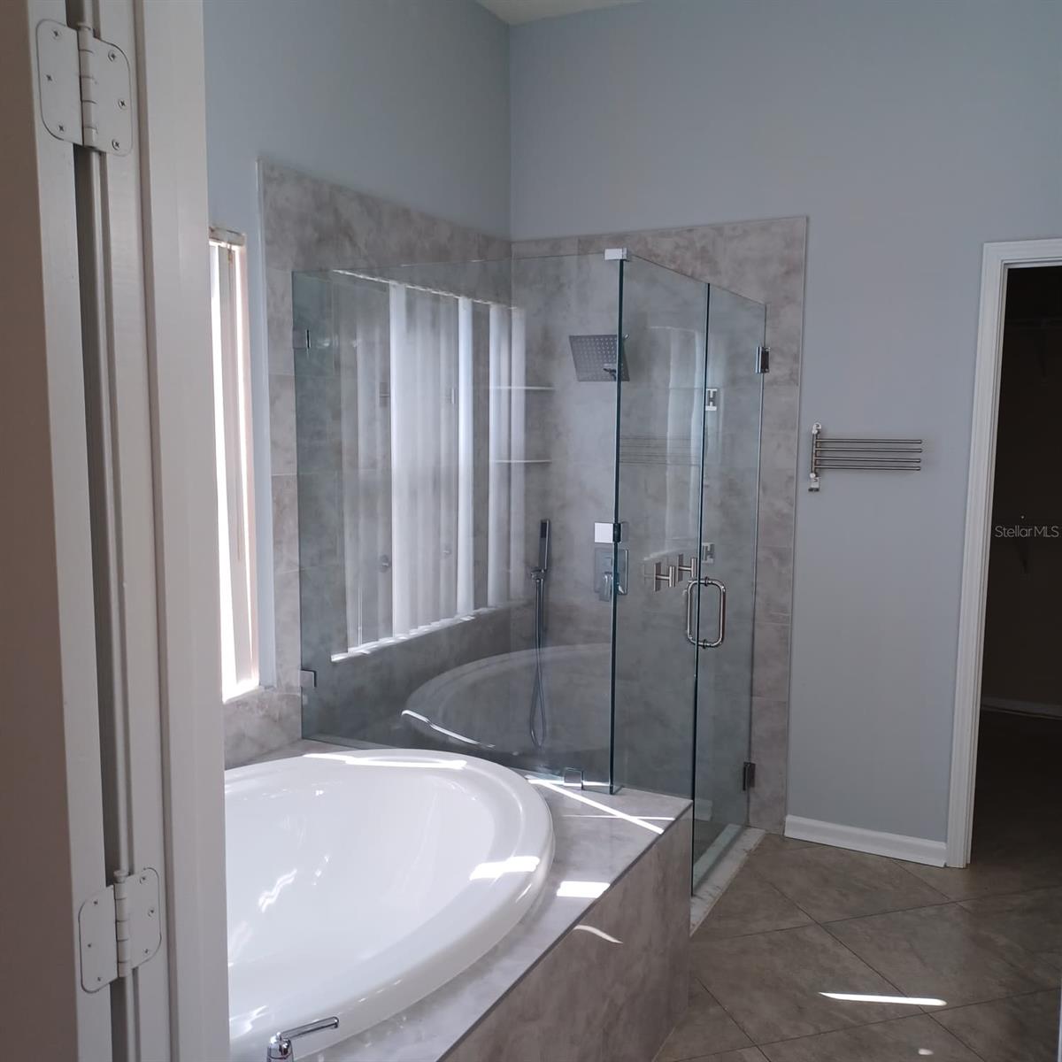 LEXINGTON OAKS VILLAGE 28 29 - Residential Lease