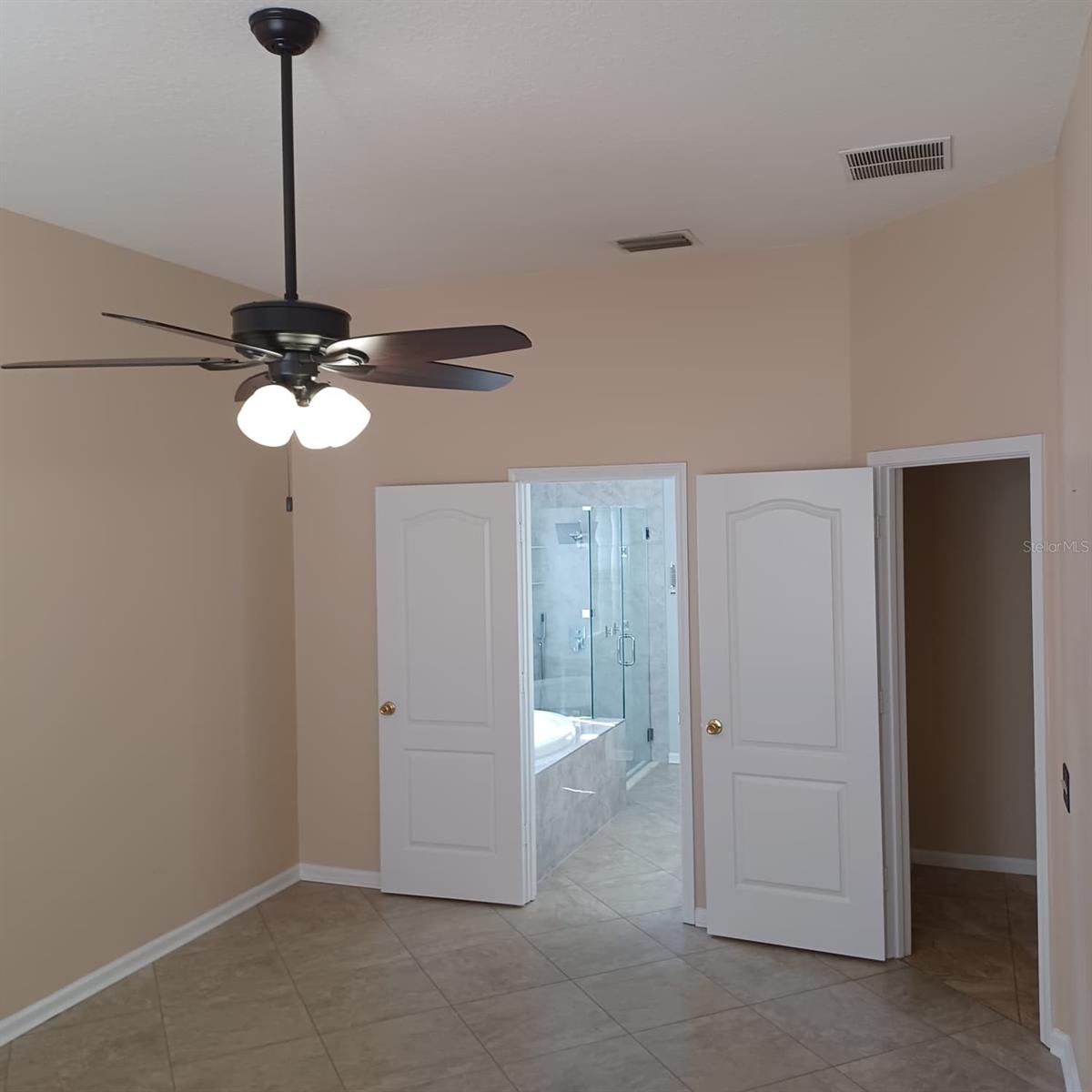 LEXINGTON OAKS VILLAGE 28 29 - Residential Lease