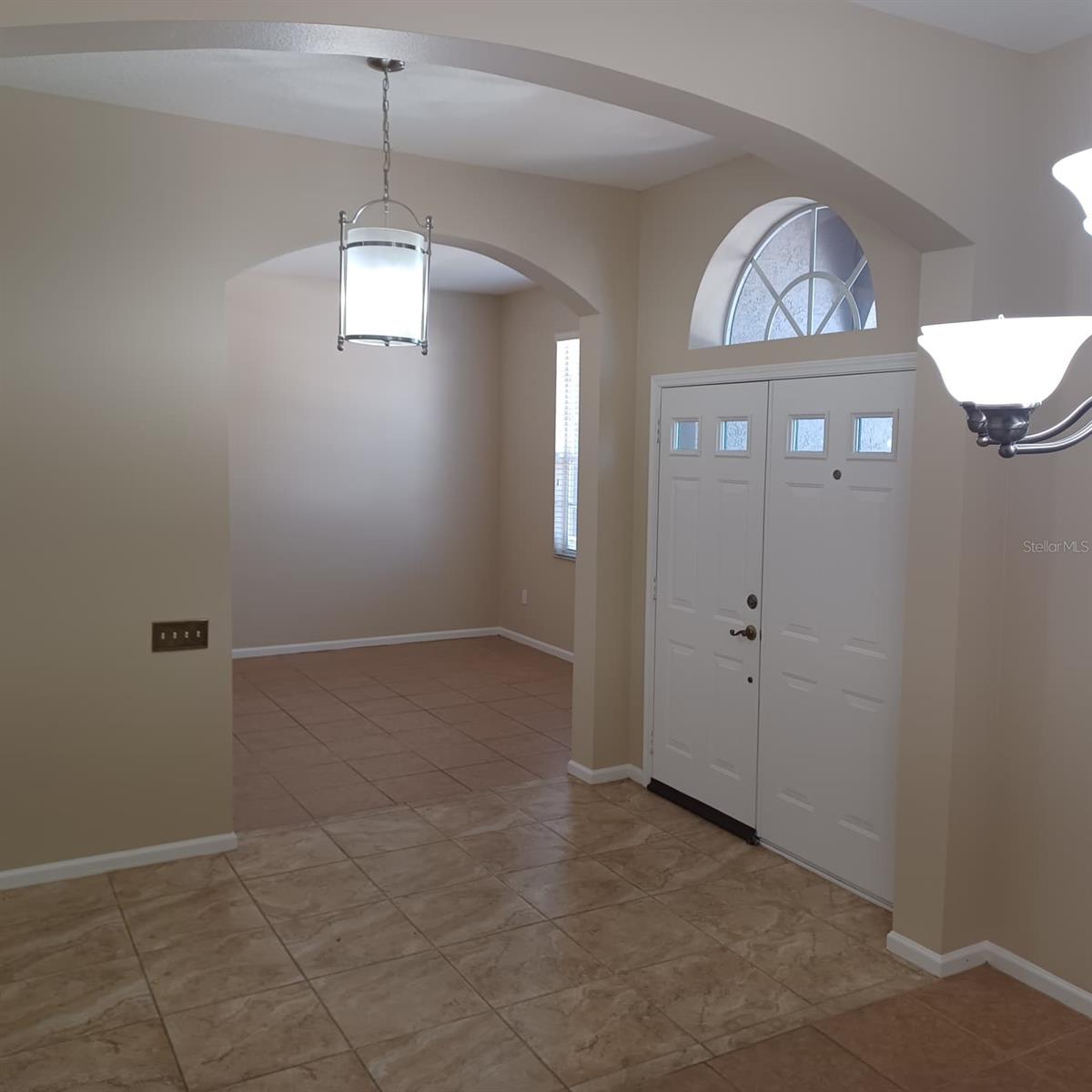 LEXINGTON OAKS VILLAGE 28 29 - Residential Lease