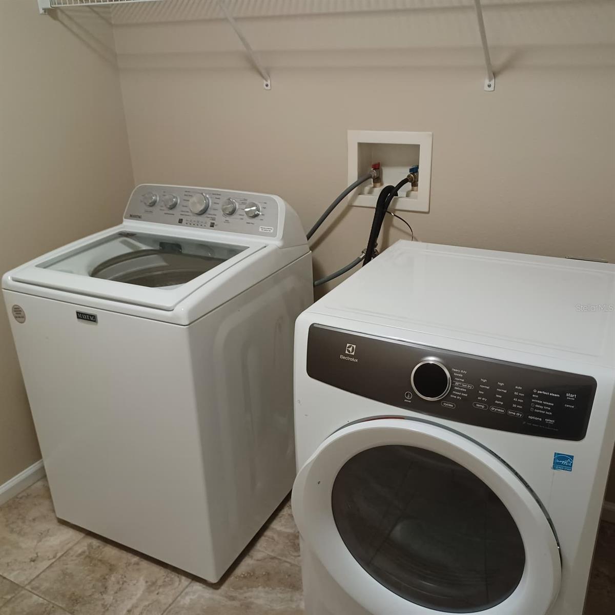 LEXINGTON OAKS VILLAGE 28 29 - Residential Lease