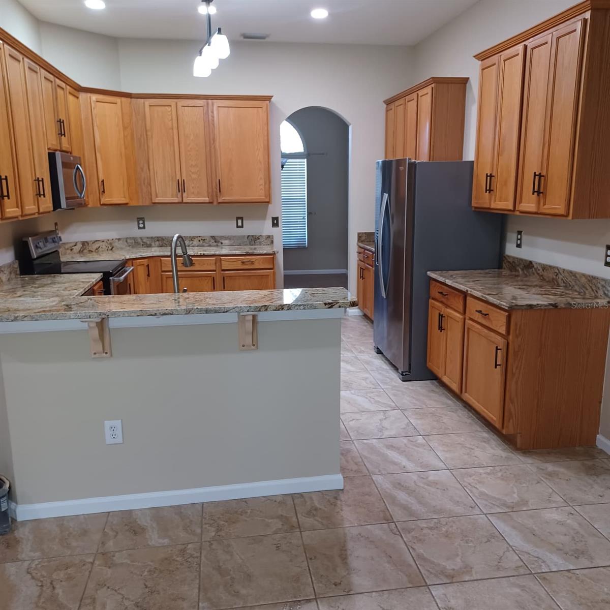 LEXINGTON OAKS VILLAGE 28 29 - Residential Lease