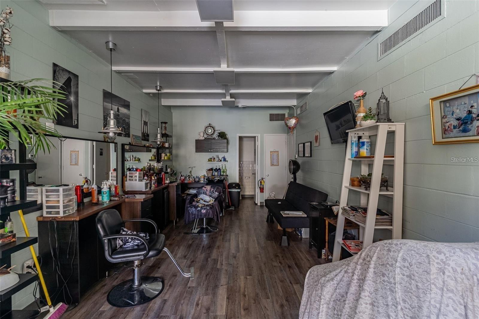 LAKESHORE CLUB - Residential