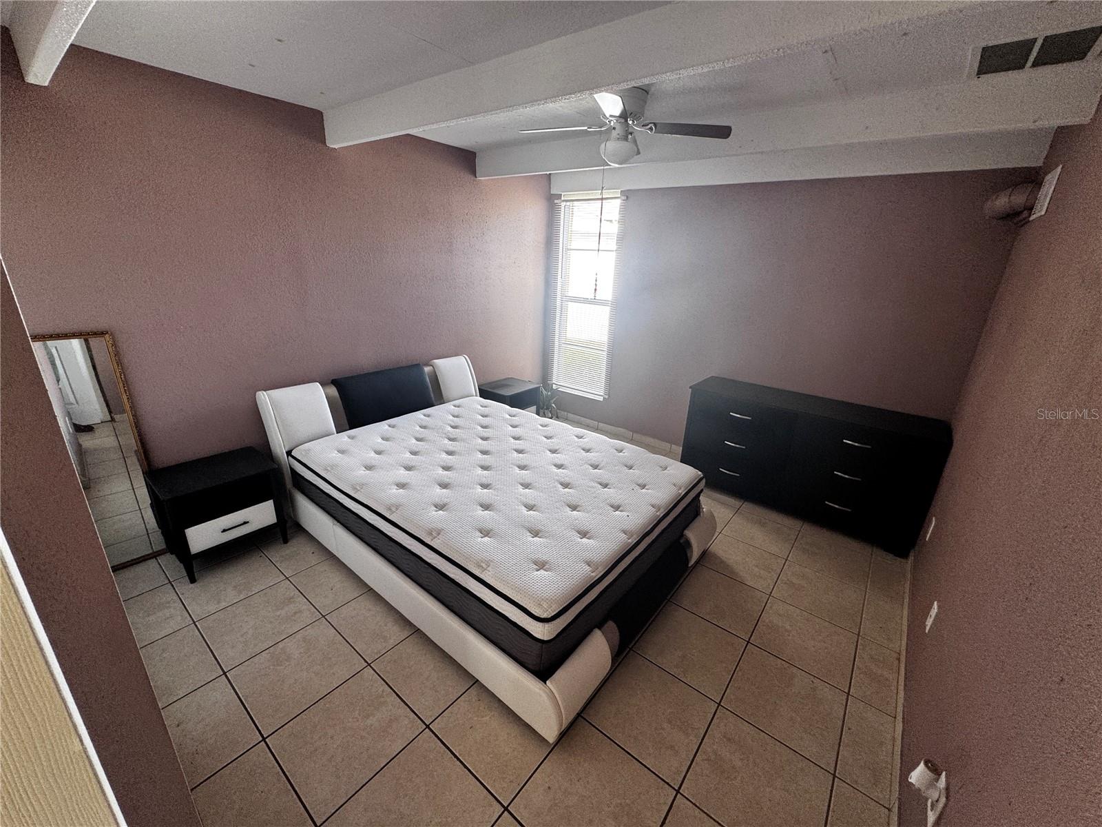 LAKESHORE CLUB - Residential