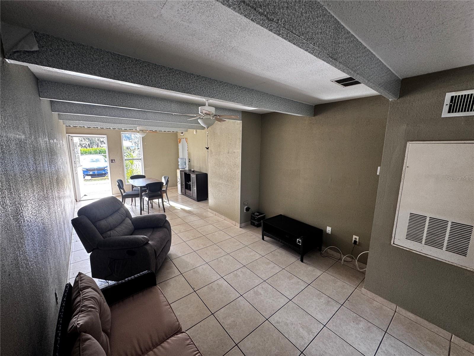 LAKESHORE CLUB - Residential