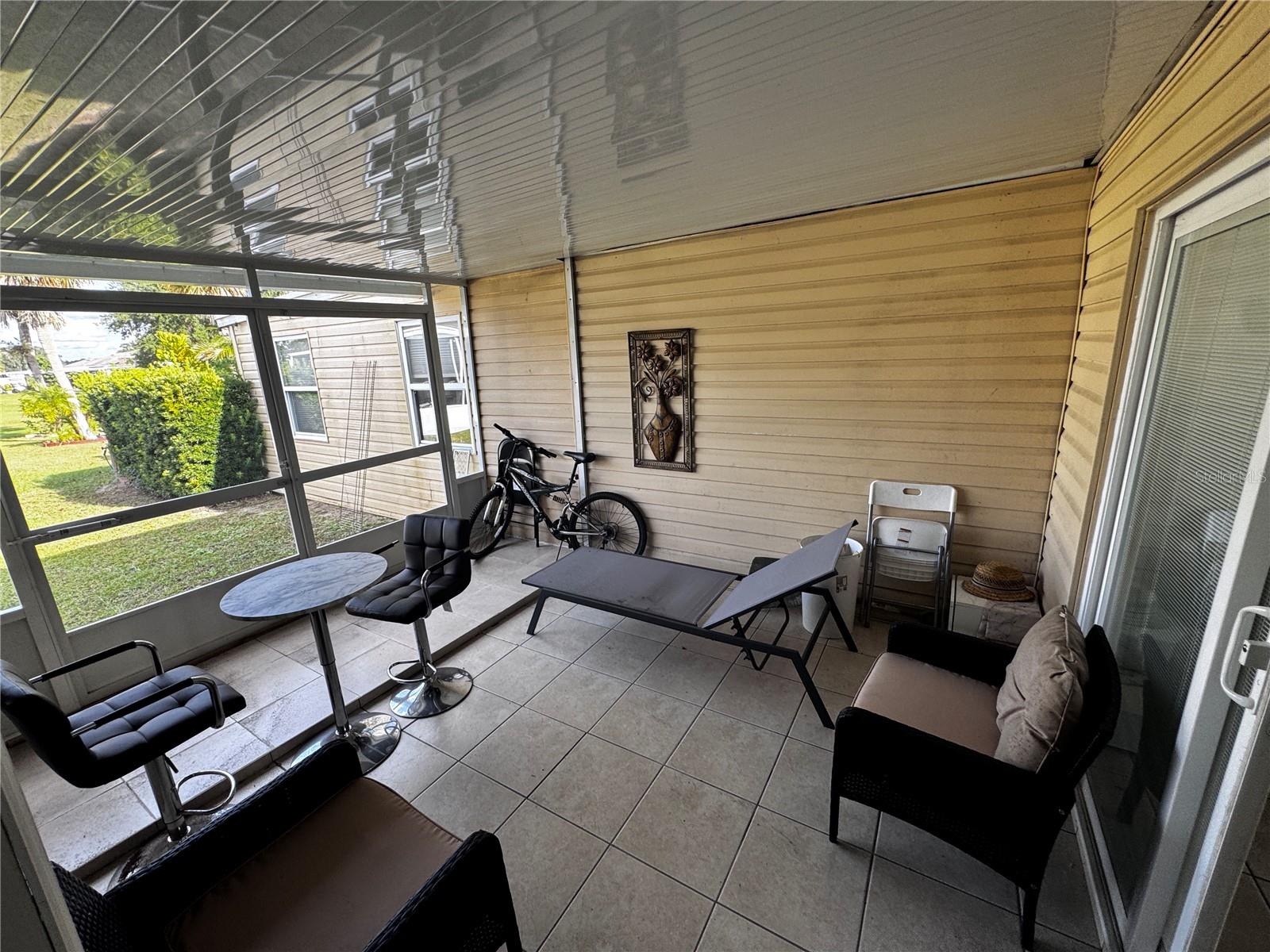 LAKESHORE CLUB - Residential