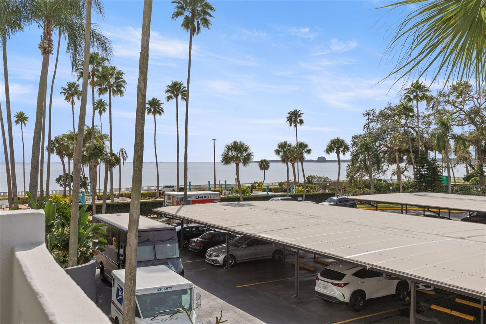 HARBOUR HOUSE CONDO - Residential