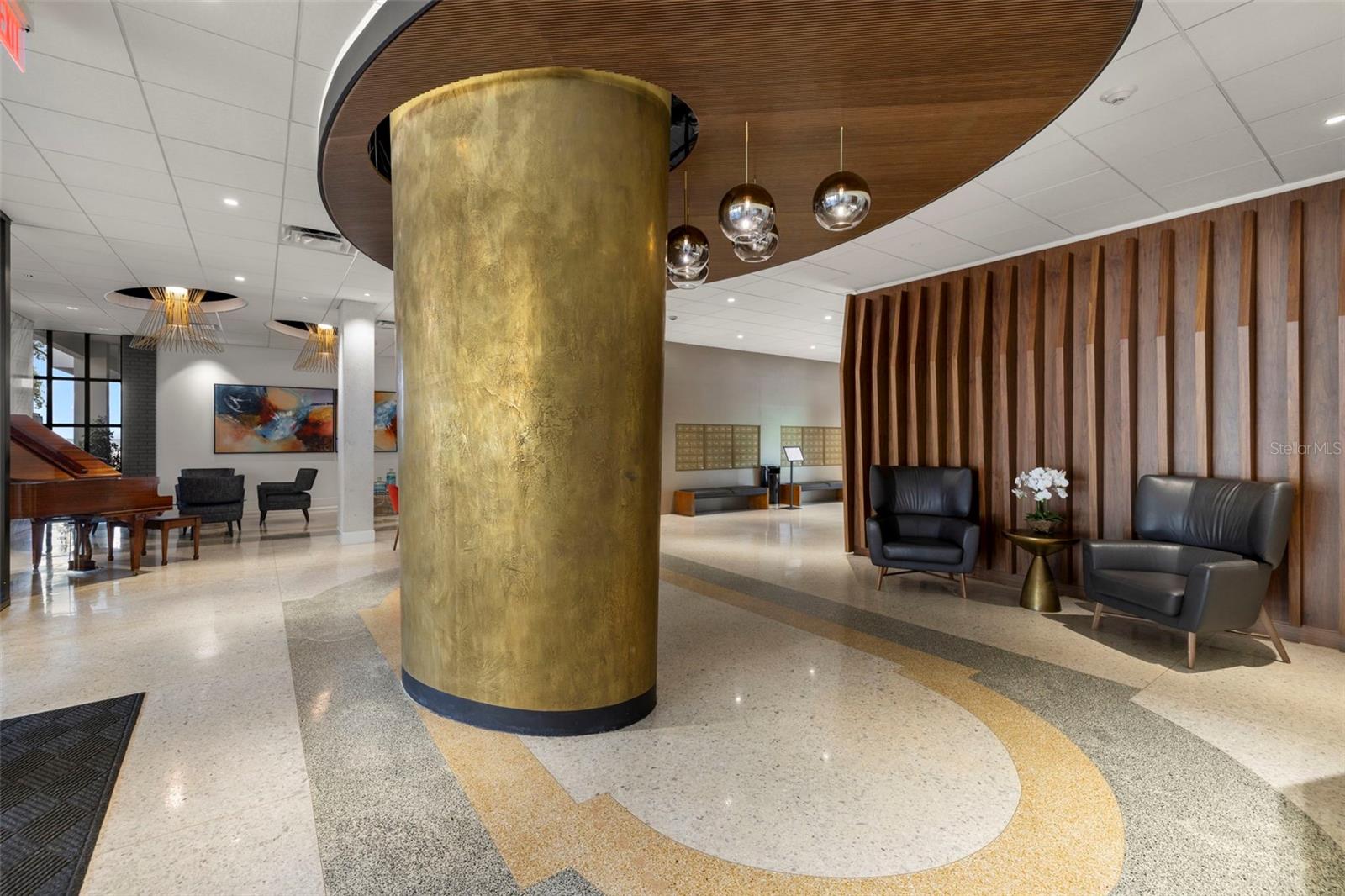 HARBOUR HOUSE CONDO - Residential