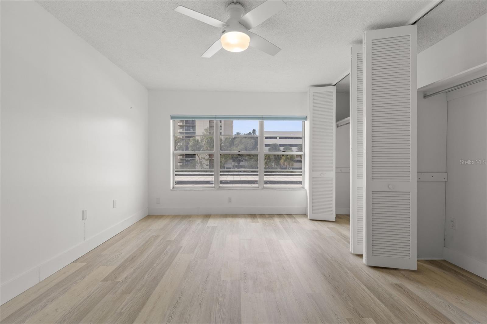 HARBOUR HOUSE CONDO - Residential