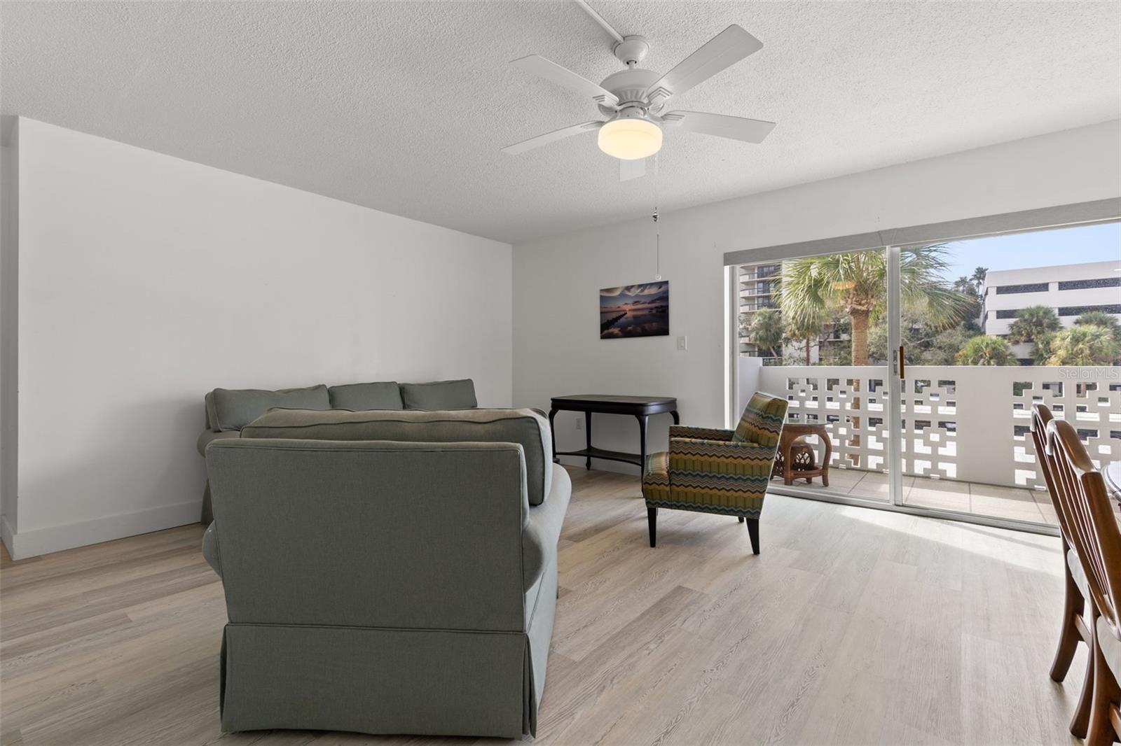 HARBOUR HOUSE CONDO - Residential