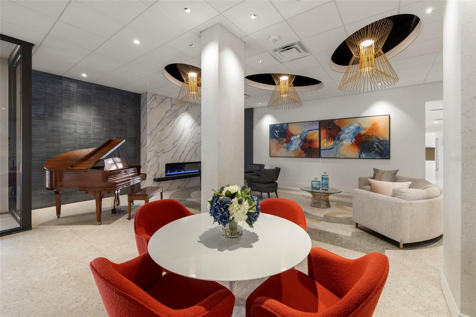 HARBOUR HOUSE CONDO - Residential