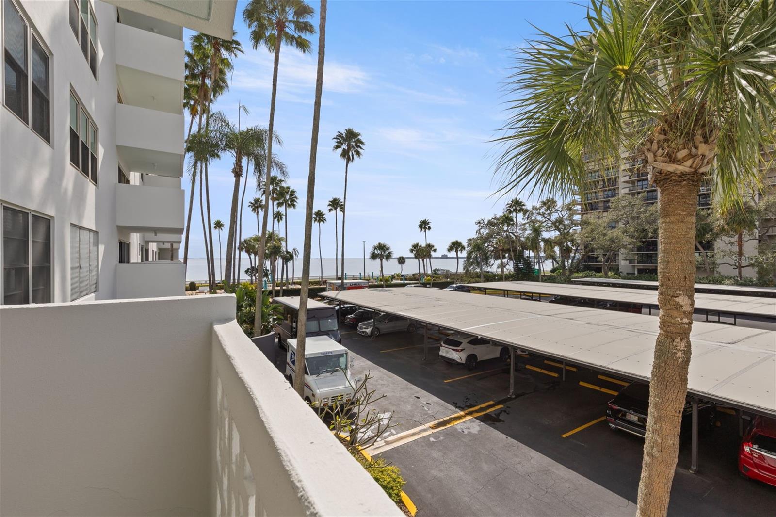 HARBOUR HOUSE CONDO - Residential