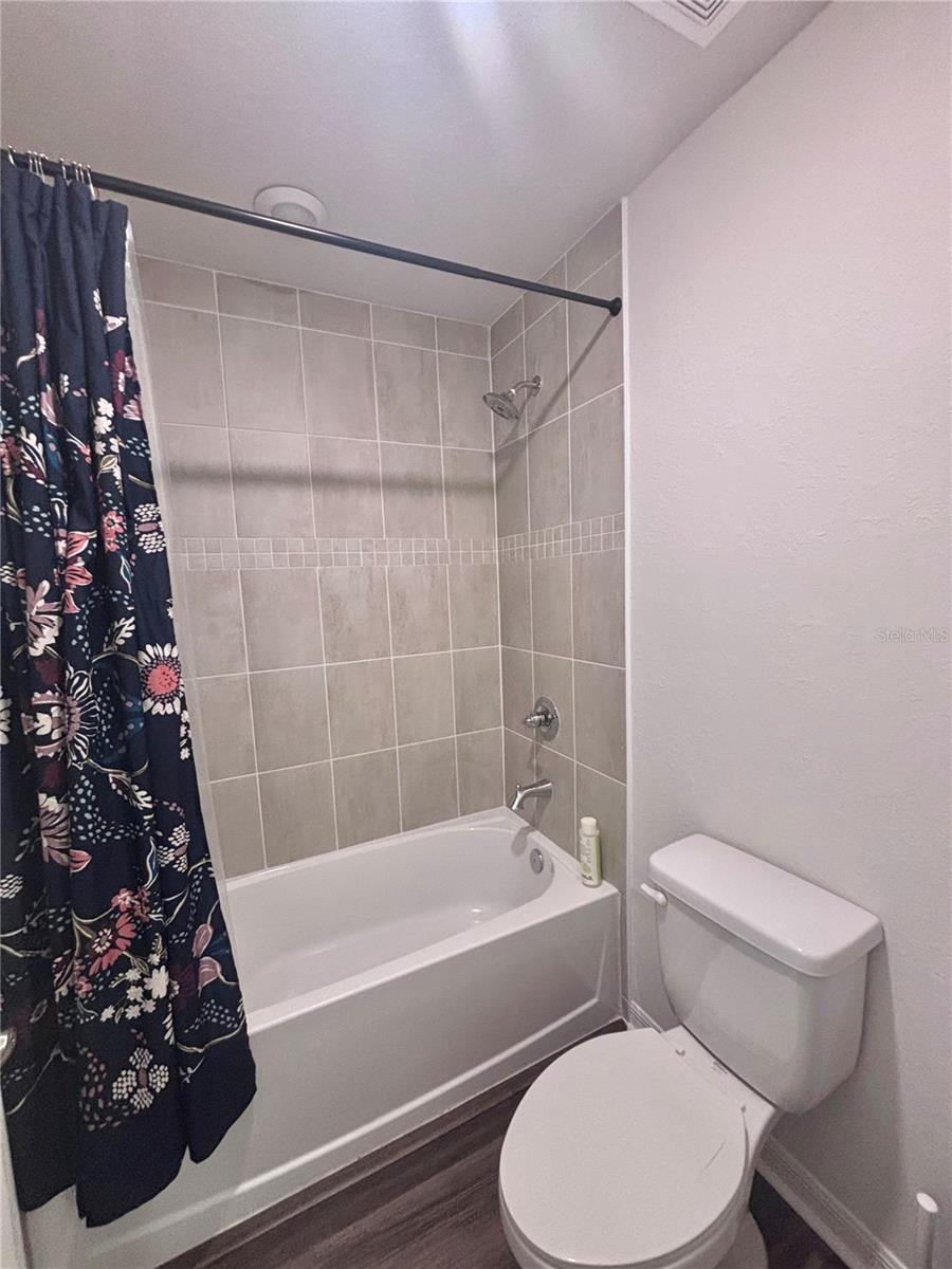 THE CROSSINGS PH 1 - Residential Lease