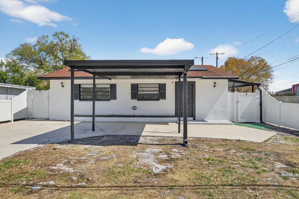 Photo of 5407 Rosemont Avenue, Tampa, FL 33614 (MLS # TB8483624)