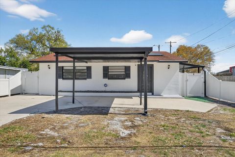 Photo of 5407 Rosemont Avenue, Tampa, FL 33614 (MLS # TB8483624)